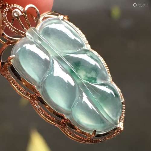 18K Gold Diamond Natural Jadeite Leaf Pendant