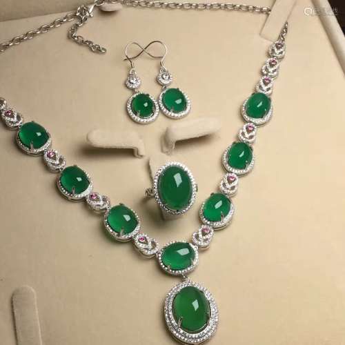 Set of Natural Green Stone Necklace, Ring and Earrings