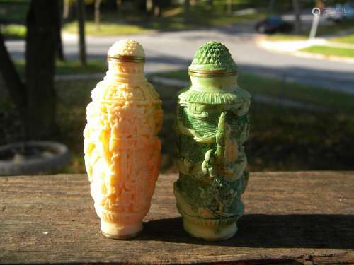 Two Chinese Antique Carved Snuff Bottle Marked Qianlong