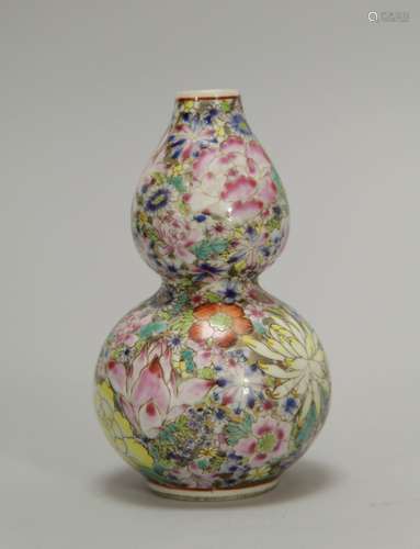 Qing Dynasty Chinese Gourd Shape WuCai Vase