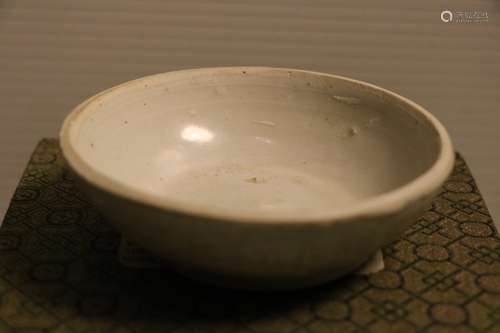 Chinese White Glazed Ceramic Bowl