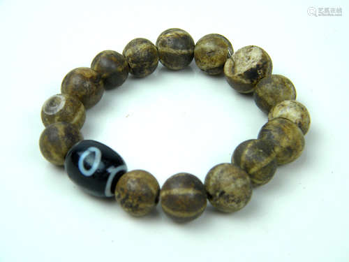 ANTIQUE CLAY WOOD BEAD and Tibet Dzi Bead BRACELET