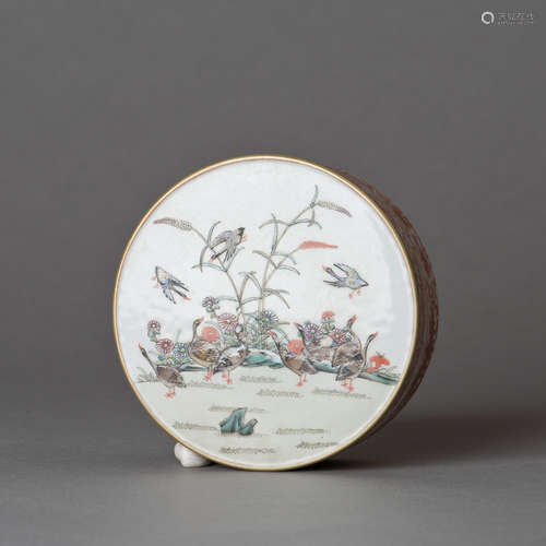 A FAMILLE ROSE PORCELAIN INK BOX