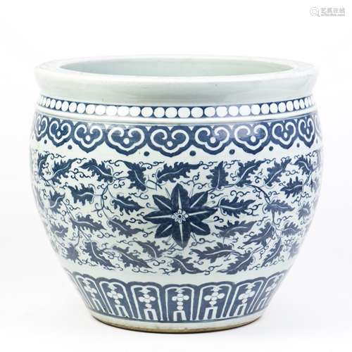 A BLUE AND WHITE FISH BOWL, QING DYNASTY