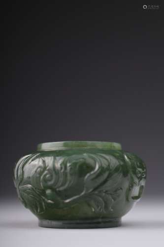 A spinach green jade water pot, Qing dynasty,