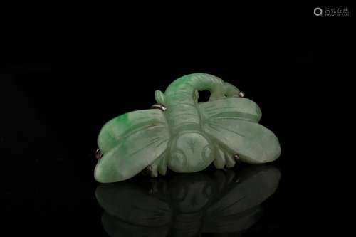 A natural green jadeite dragonfly, Qing Dynasty