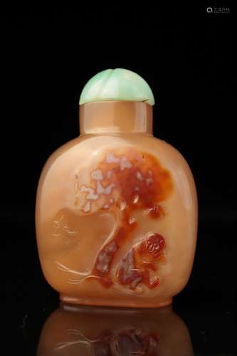 An Agate Snuff Bottle, Qing Dynasty, 18th/19th c.