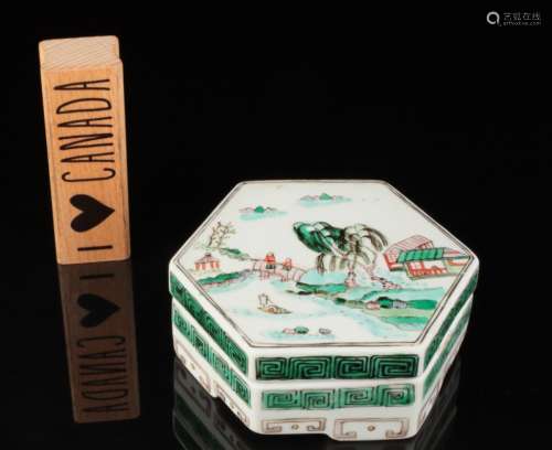 A Famille-Verte seal paste box, Qing dynasty,