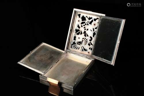 A Boucheron 18 kt. and silver vanity case, 1940's,