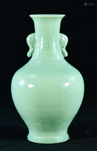 Chinese Celadon Porcelain Vase with incised Decoration