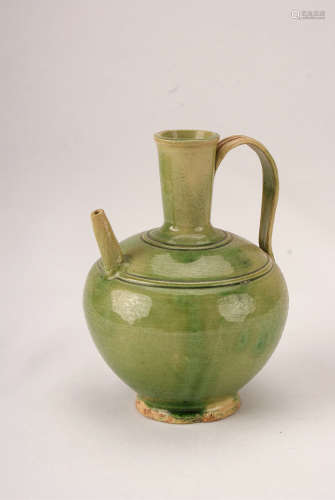 A Chinese Green Glazed Porcelain Pot