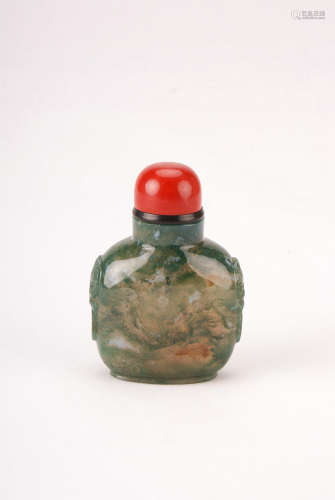 A Chinese Agate Snuff Bottle