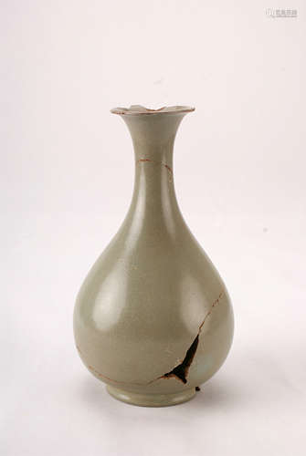 A Chinese Porcelain Vase