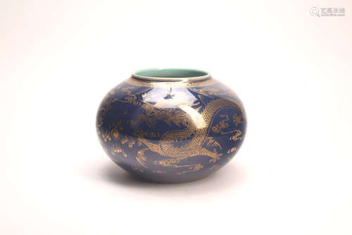 A Chinese Blue Glazed Porcelain Jar with Gold Pattern