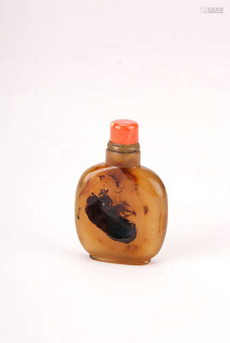 A Chinese Agate Snuff Bottle