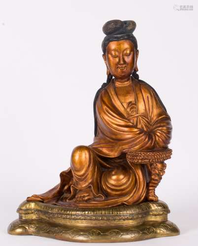 CHINESE GILT WOOD CARVED FIGURE OF GUANYIN