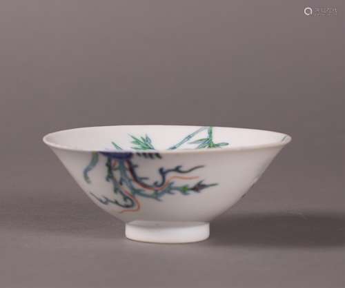 CHINESE DOUCAI PHOENIX AND BAMBOO BOWL