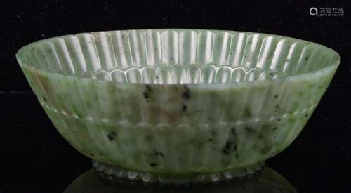 CHINESE SPINACH JADE CHRYSANTHEMUM BOWL