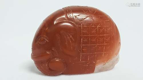 CHINESE RED AGATE CARVED ELEPHANT PENDANT