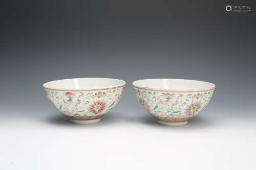 A Pair of Chinese Porcelain Bowls