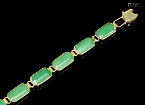 Chinese Jadeite Bracelet