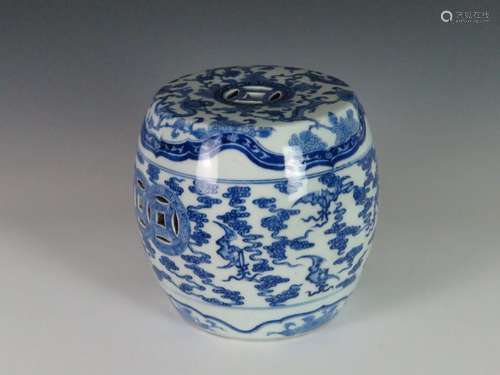 Chinese Porcelain Blue and White Vase