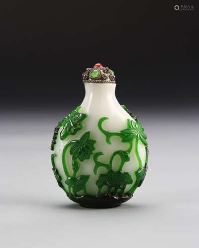 Chinese Peking Glass Snuff Bottle