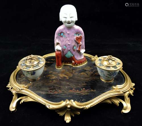 FRENCH CHINOISERIE PORCELAIN GILDED BRONZE INKWELL