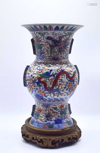 CHINESE MING PERIOD WUCAI GU VASE