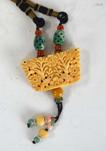 Chinese Necklace w Bone & Jade