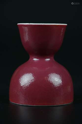 Yong Zheng Period Raspberry Glazed Porcelain Pot