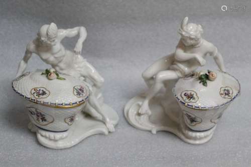 2 Pieces of Porcelain Man & Woman Sauce Holder