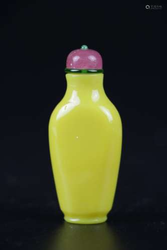 Robert Hall 18-19th C. Peking Glass Snuff Bottle