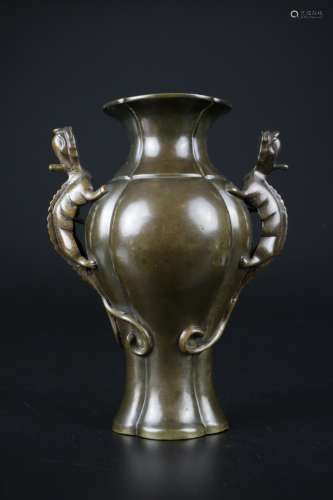 17th C. Bronze Vase