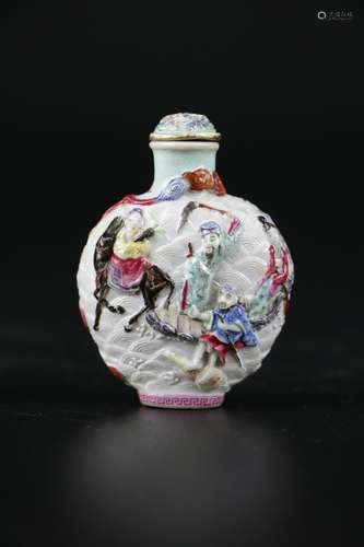 Qinglong Marked & Period Porcelain Snuff Bottle