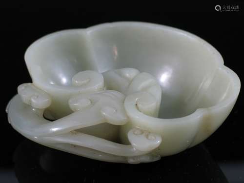 Chinese celadon jade brush washer.