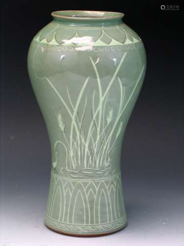 Korean celadon porcelain vase