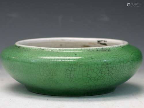 Chinese apple green porcelain brush washer.