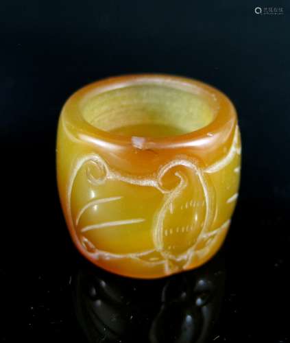 Chinese agate thumb ring