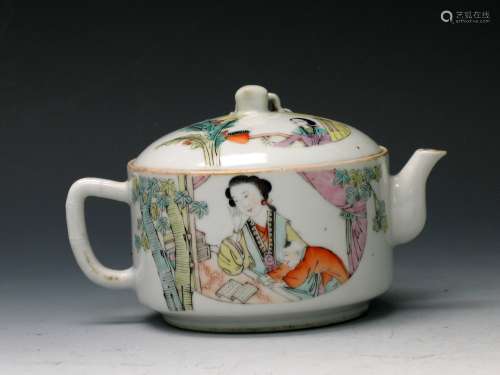 Chinese famille verte porcelain teapot