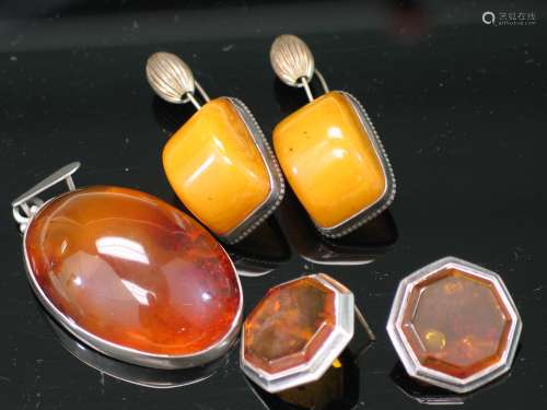 Group of amber jewelry.