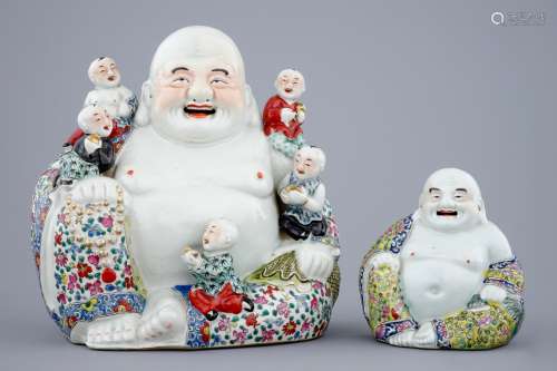 Two Chinese famille rose porcelain Buddha figures, 19/20th C.