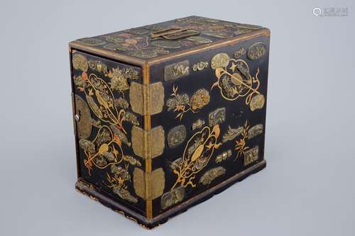 A small Japanese lacquer chest of drawers, Meiji, 19th C.