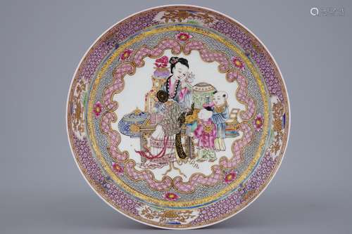 A fine Chinese Yongzheng style ruby back plate with a lady with boys, 19/20th C.