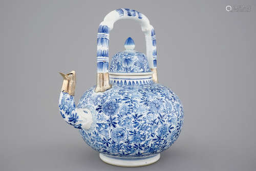 A large blue and white teapot with silver mount, Kangxi