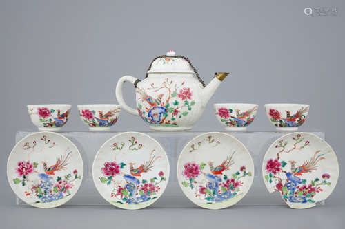 A Chinese famille rose teapot with for cups and saucers, Qianlong, 18th C.