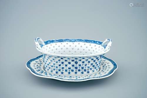 A Chinese blue and white pierced basket on stand, Qianlong, 18th C.