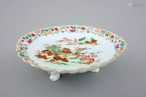 A Chinese lobed famille rose dish on feet, 18th C.