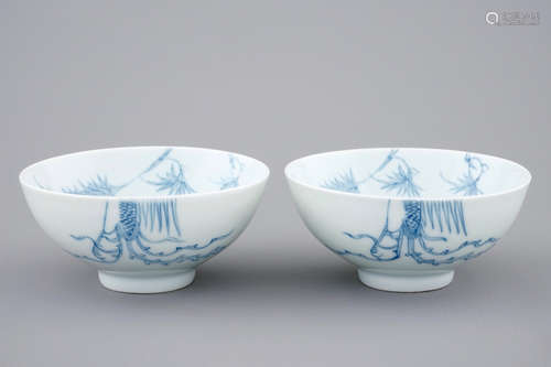 A pair of Chinese blue and white 