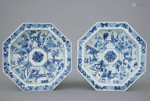 A pair of Chinese blue and white octagonal dishes, Kangxi